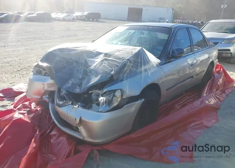 1999 Honda Accord Lx z USA, uszkodzony, nr VIN 1HGCG5643XA037825